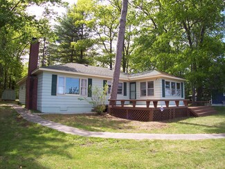 4592 Pinewood Dr, Lewiston, MI 49756