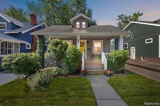 308 Gardenia Ave, Royal Oak, MI 48067