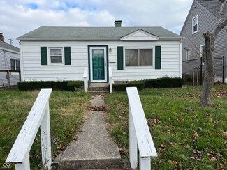 67 S 3rd Ave, Beech Grove, IN 46107