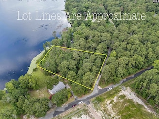 228 Lakeview Rd, Eastover, SC 29044