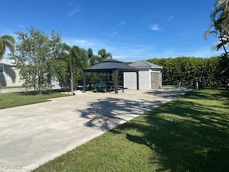 10313 Nightwood Dr, Fort Myers, FL 33905