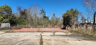 2213 U S 231, Panama City, FL 32405
