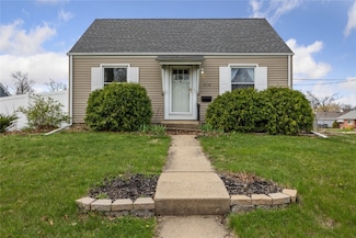 3734 C Ave NE, Cedar Rapids, IA 52402