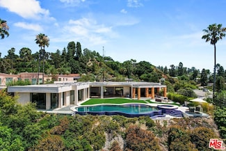 455 Castle Place, Beverly Hills, CA 90210
