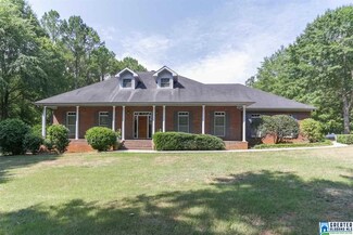 157 Skyridge Dr, Anniston, AL 36207