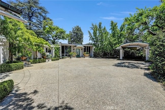 935 Hillcrest Place, Pasadena, CA 91106