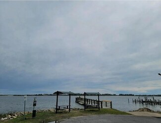 16 Misty Water Ln, Mary Esther, FL 32569