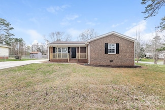 319 Cedarwood Ln, Matthews, NC 28104