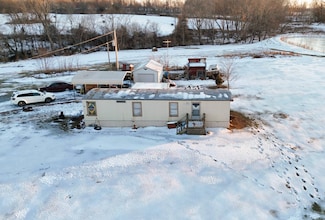 954 County Road 100 N, Wayne City, IL 62895