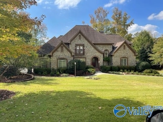 76 Cloister Ln, Scottsboro, AL 35769
