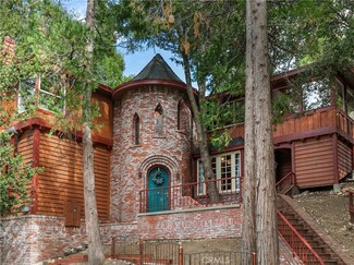 1601 Moon Dr, Lake Arrowhead, CA 92352