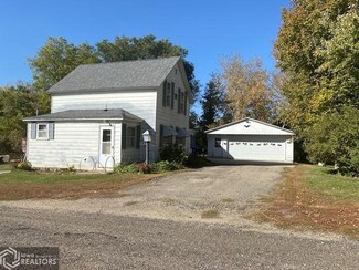 560 3rd St NE, Britt, IA 50423