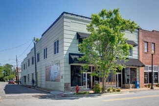 302 Main St, Columbia, NC 27925