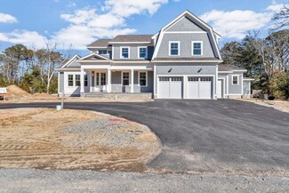 15 Willow Cir, Mashpee, MA 02649