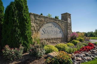 2409 NE 112th St, Kansas City, MO 64155