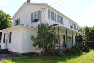 8 Chase Ave, Mexico, ME 04257