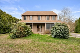 26 E Bayview Rd, Charlestown, RI 02813