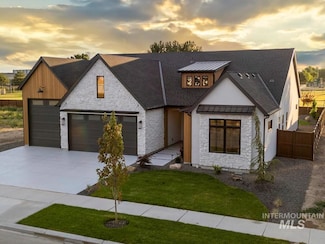 875 N Creekwater Ave, Eagle, ID 83616