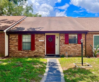35140 Whispering Oaks Blvd, Dade City, FL 33523