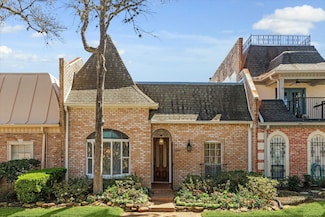 9582 Briar Forest Dr, Houston, TX 77063