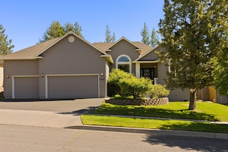 2474 NW Hemmingway St, Bend, OR 97701