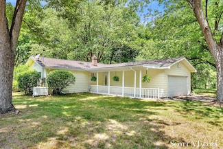 2821 12 Mile Rd NE, Rockford, MI 49341