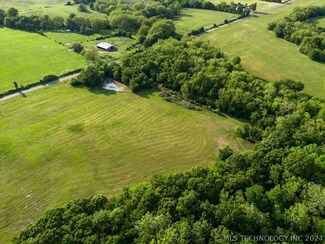 1 Coon Creek Rd, Eufaula, OK 74432