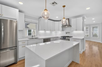 7-9 Rock Ave, Swampscott, MA 01907