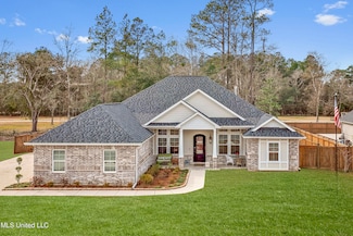 13389 Forest Ridge Dr, Gulfport, MS 39503