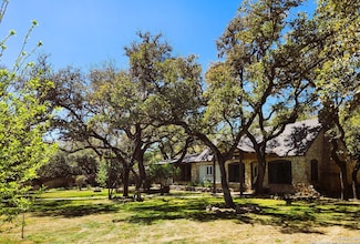 9810 Park Dr, Helotes, TX 78023