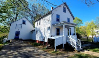 4 Lord St, Berwick, ME 03901
