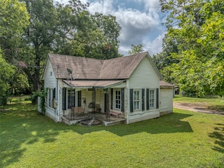 702 S Barrett Ave, Denison, TX 75020