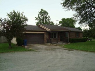 920 S Main St, Middlebury, IN 46540