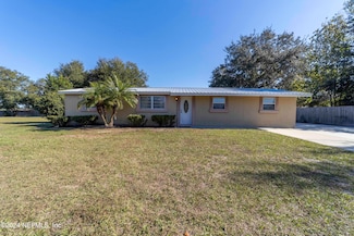100 E Rellim Dr, Palatka, FL 32177