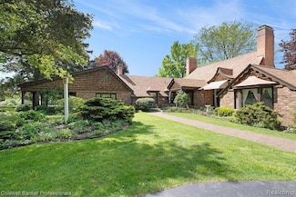 2103 E Newark Rd, Lapeer, MI 48446