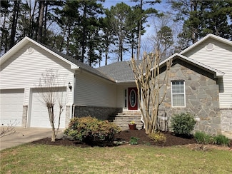 10089 White Oak Ln, Dardanelle, AR 72834