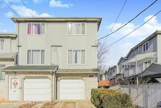 34 Stern Ct, Staten Island, NY 10308