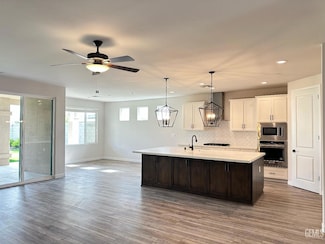 16728 Stone Mill Ct, Bakersfield, CA 93314