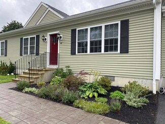 40 Cole St, Bristol, RI 02809