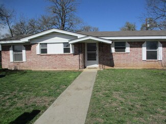 665 W Cedar St, Bertram, TX 78605