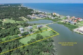 1917 Clopper St, Seabrook, TX 77586