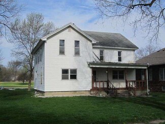 502 N 4th St, Sheldon, IL 60966