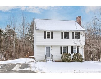 47 Castle Rd, Fitchburg, MA 01420