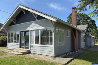 544 C St, Independence, OR 97351