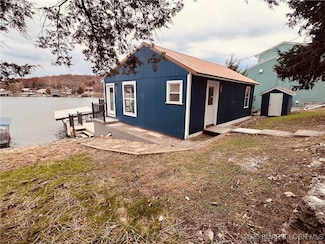 9 Point Plaza, Edwards, MO 65326