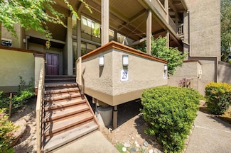 6713 Embarcadero Dr Unit 23, Stockton, CA 95219
