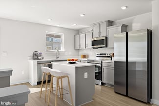 HomeSite 1999 Huntwell West Ave, Ranson, WV 25438