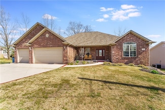 7 Slifer Dr, Bella Vista, AR 72714