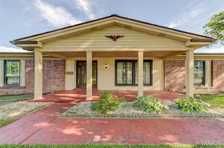 3975 Highwillow Dr, Florissant, MO 63033