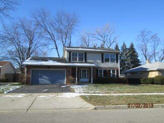 2310 Yeoman St, Waukegan, IL 60087